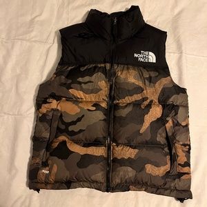 70 Nuptse Puffer Vest Camo Womens 